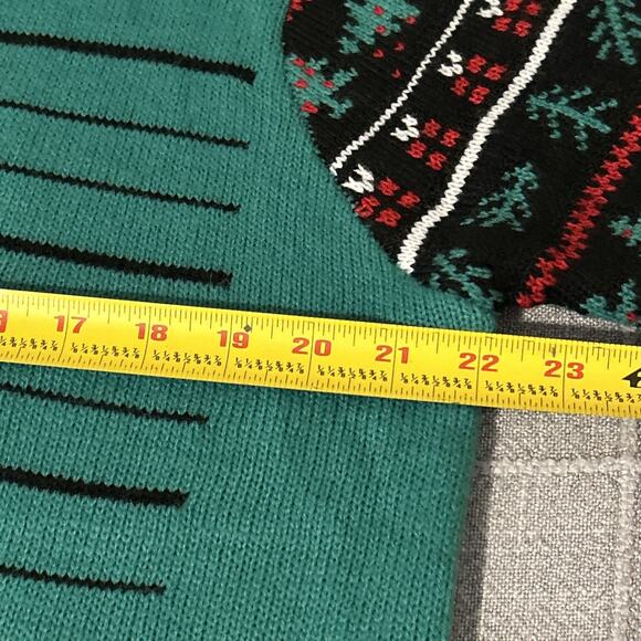 Blizzard Bay Christmas Sweater Cat Mugshot Size L Funny Ugly Xmas Tree Destroyer - Picture 6 of 10